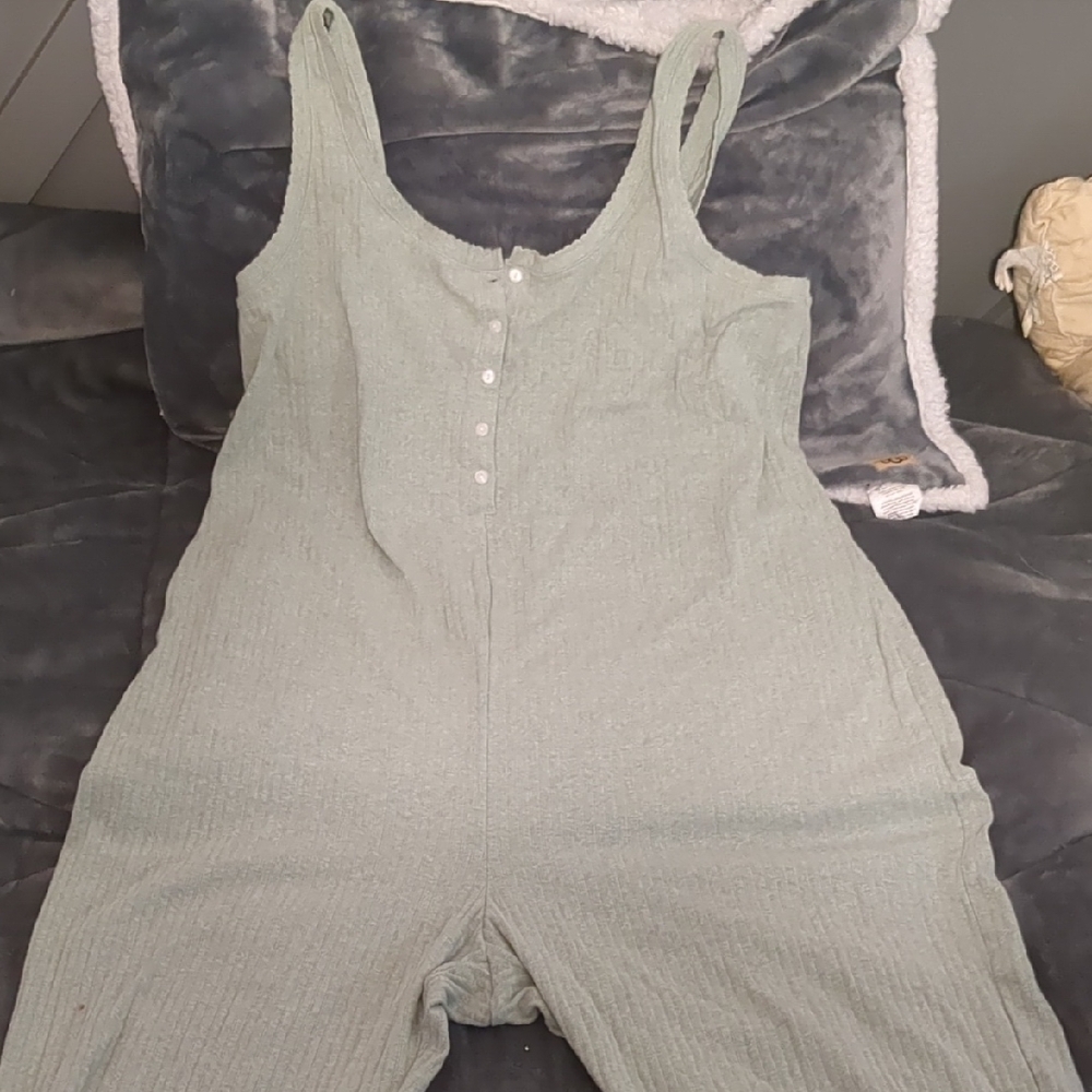 Old Navy Heather Gray Apparel